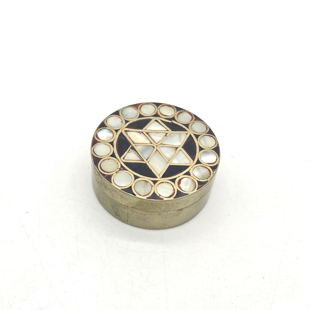 Vintage Silver Tone Round Pill Box Mother of Pearl Star‎ of David Inlay Trinket
